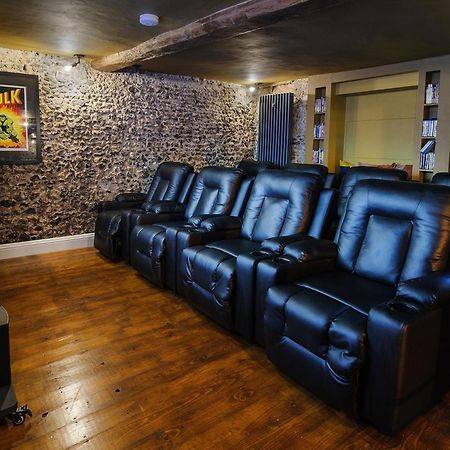 Huge Deluxe 600 Year Old Essex Manor, Hot Tub, Cinema Room, Sky Tv Saffron Walden Exteriér fotografie